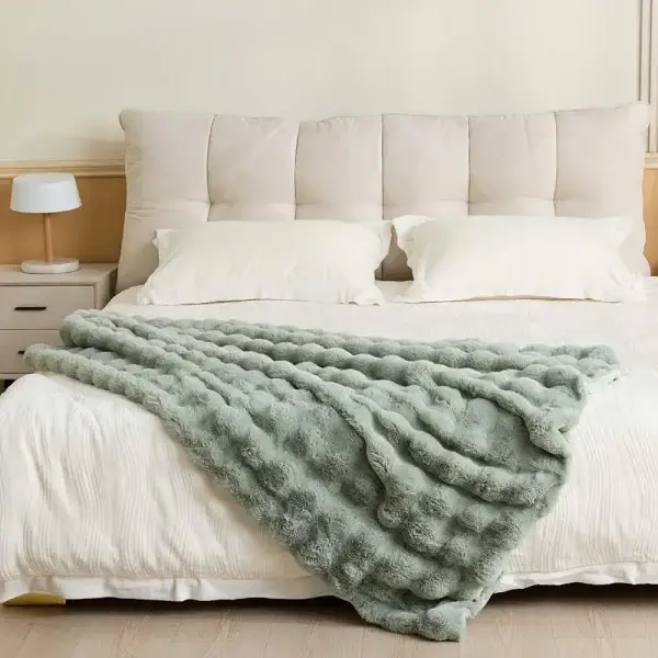 Faux Fur Reversible Plush Bubble Fleece Throw Blanket